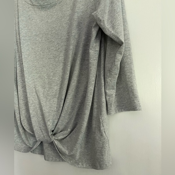 Lilly Pulitzer Maci Top in Medium - Picture 3 of 9